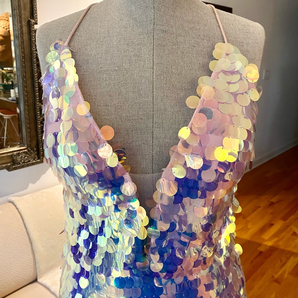 Ultra Glam in a Night of a Thousand Paillettes! - Picture 2 of 5